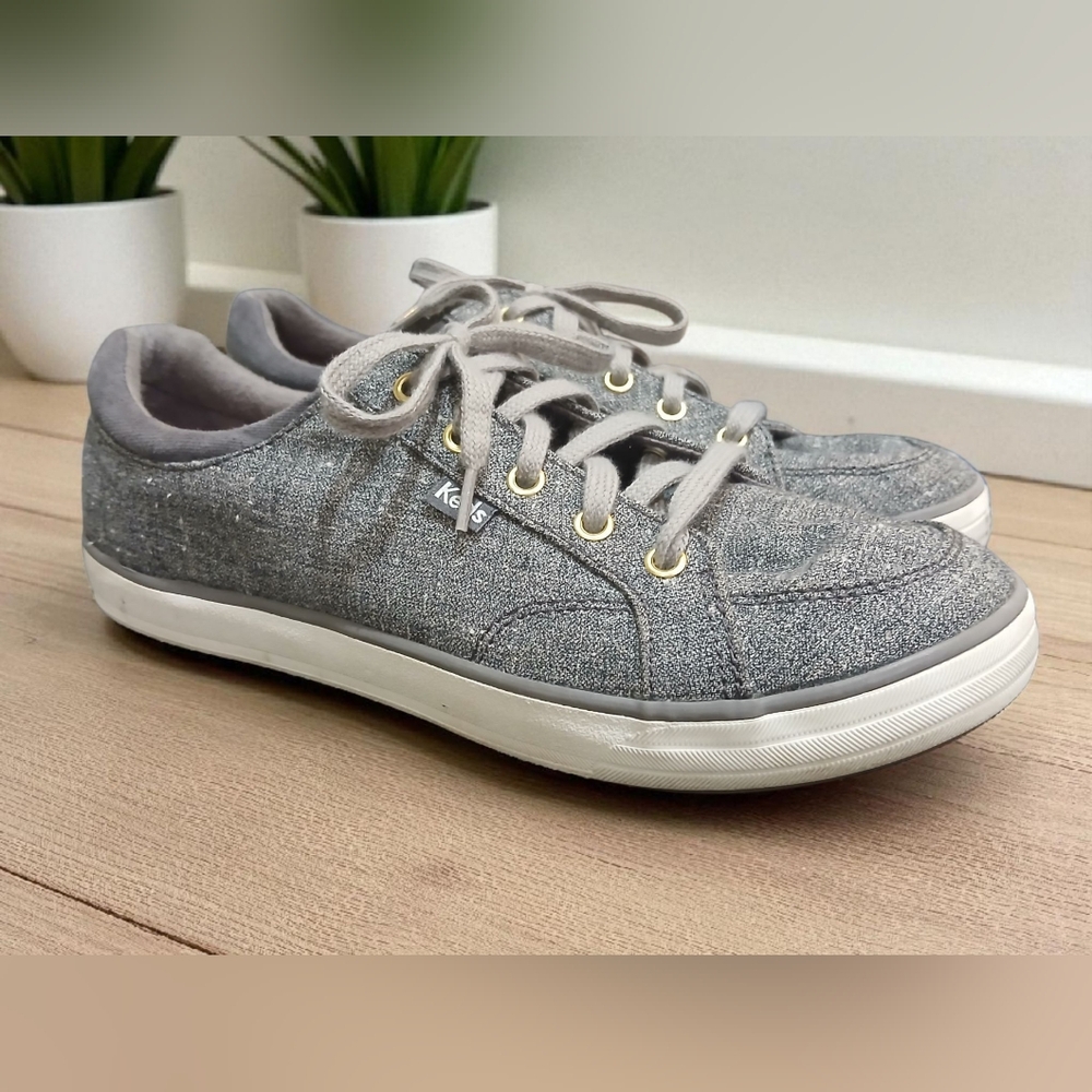 Keds Grey White Lowtop Sneakers Athletic Womans Size 8 Tie Comfort Clean Girl